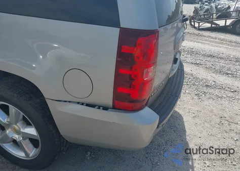 2007 Chevrolet Tahoe Ltz из США, поврежденный, VIN 1GNFC13J67R175183